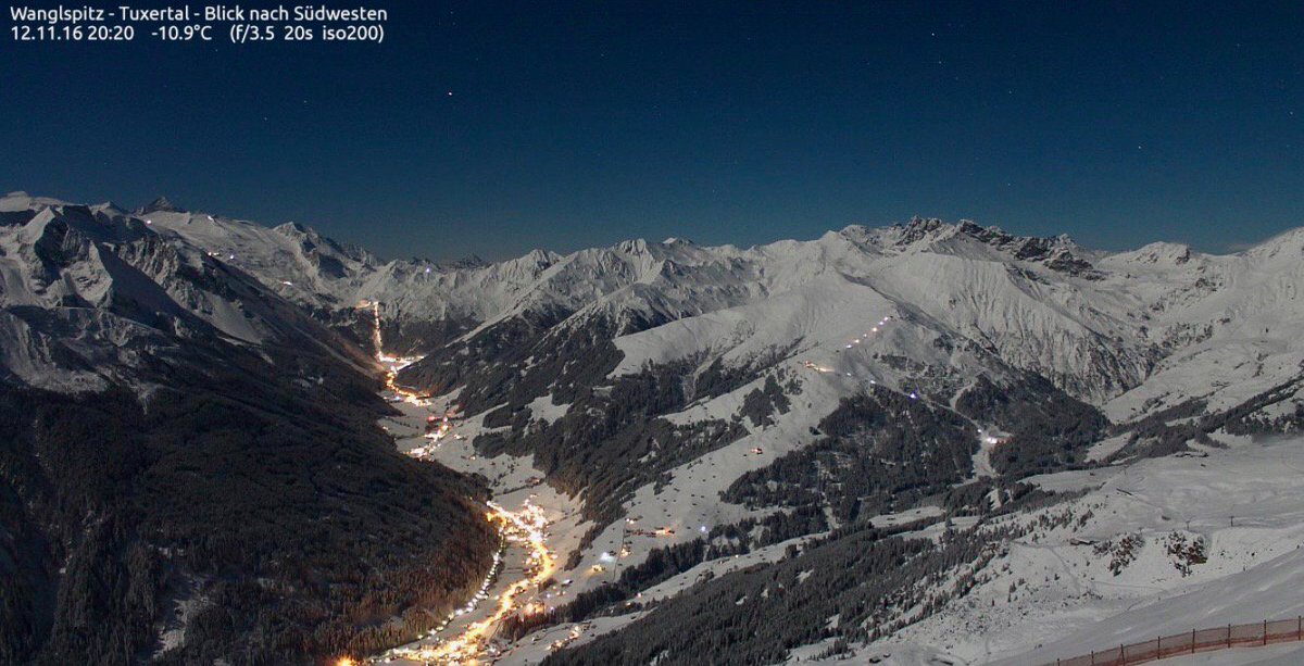tomvandebelt's tweet photo. Begint er weer goed uit te zien @juleslancee #Hintertux #Tux #Tuxertal #3250m #powder https://t.co/MSvou54oC3