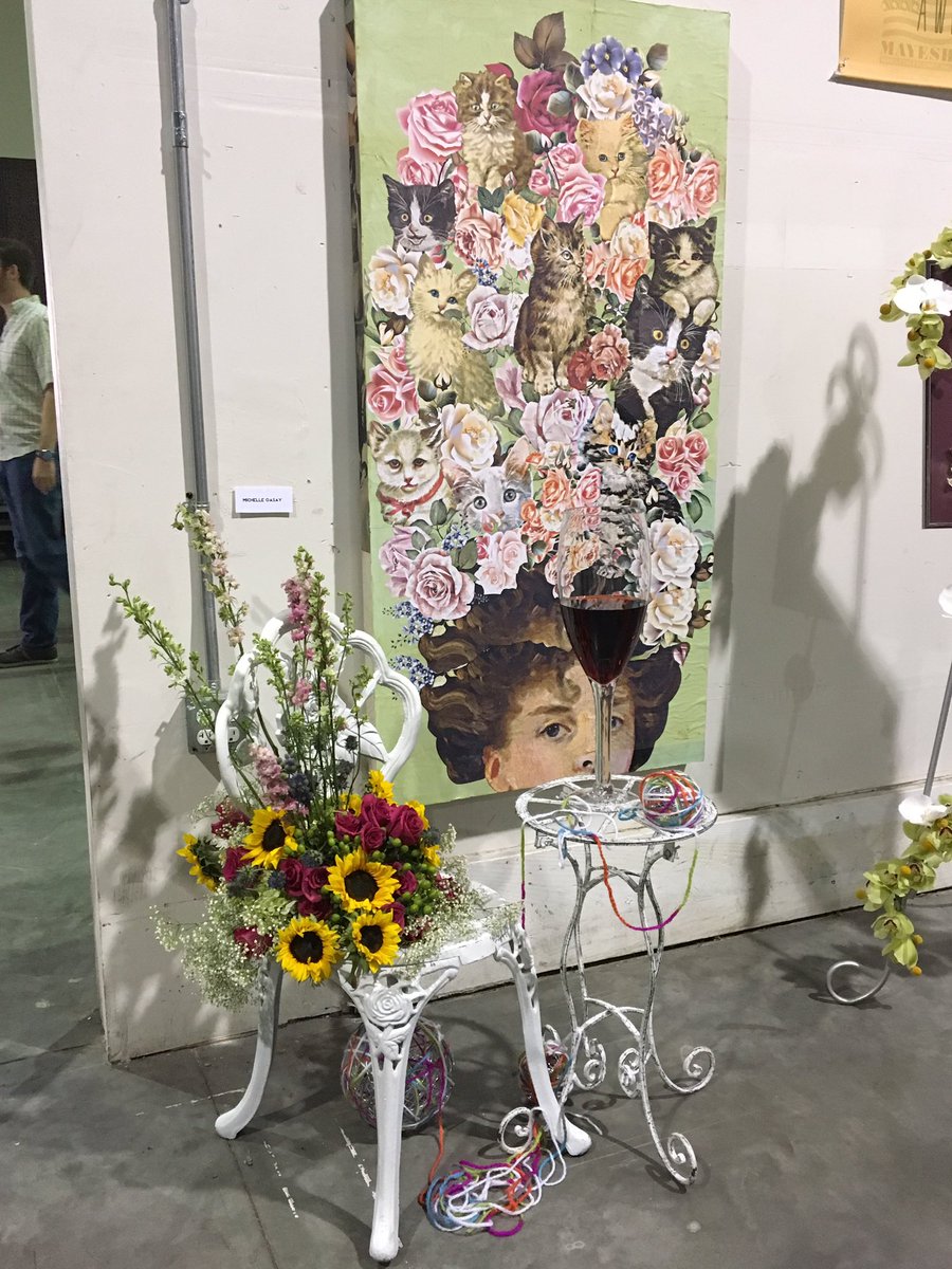 MMArellano's tweet photo. Love a great night for a great cause...#artinfullbloom @Mayesh #art #lasvegas #floral https://t.co/JjSew3tNVD