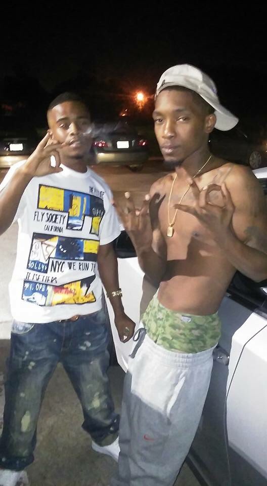 UvaldeReece's tweet photo. Been thuggin ALG Audrey lane gang💪🏾👌🏾🖕🏾 https://t.co/VTwY2YVVZs
