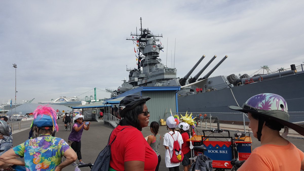 LA San Pedro LIBRARY HOLIDAY BOOK BIKE RIDE, FREE BOOKS &amp; BIKE HELMETS, #sharetheroad #literacy   @CaptainMikeOreb <a href="/SP85LAPD/">5SL85 San Pedro</a> <a href="/LAPDOutreach/">LAPD Public Engagement Section</a>