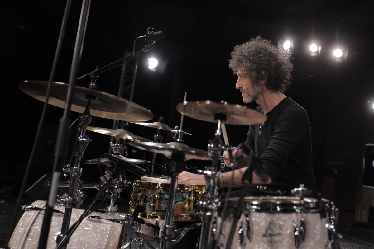 EVANSDrumheads's tweet image. Evans artist @jojomayernerve checking sounds for his #PASIC16 clinic. #drumfam @PercussiveArts