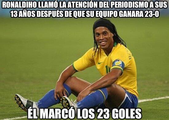 MotivacionesF's tweet photo. Simplemente Ronaldinho. https://t.co/jKNThcgpr8