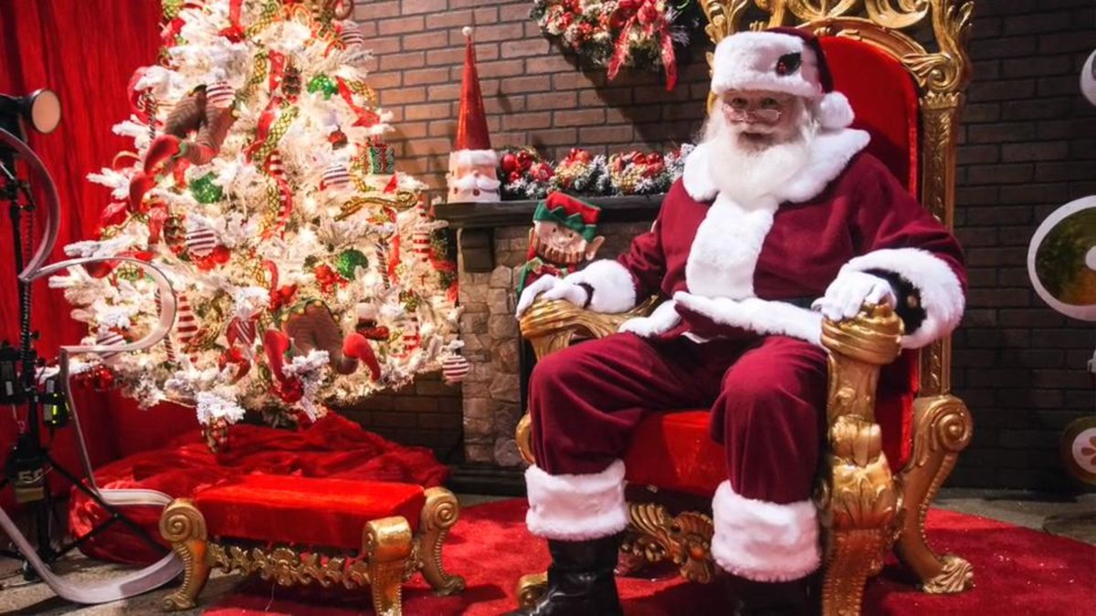 27th annual Festival of Trees &amp; Lights | Video dlvr.it/MfKVXd