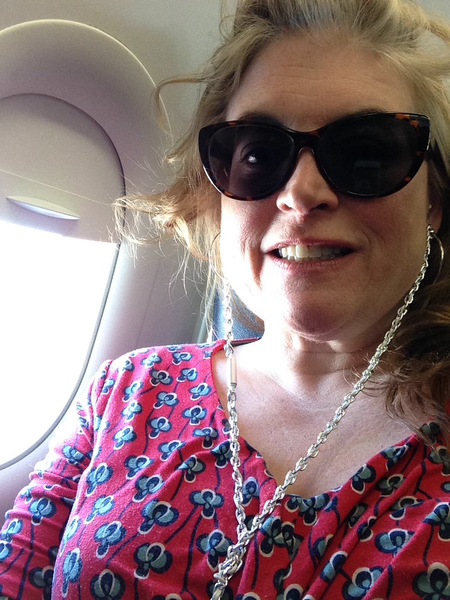 Babypop's tweet image. Stuck on the tarmac in Dallas thank @Re_DesignStudio #loopit earphones to keep me tuned in and calm #travel