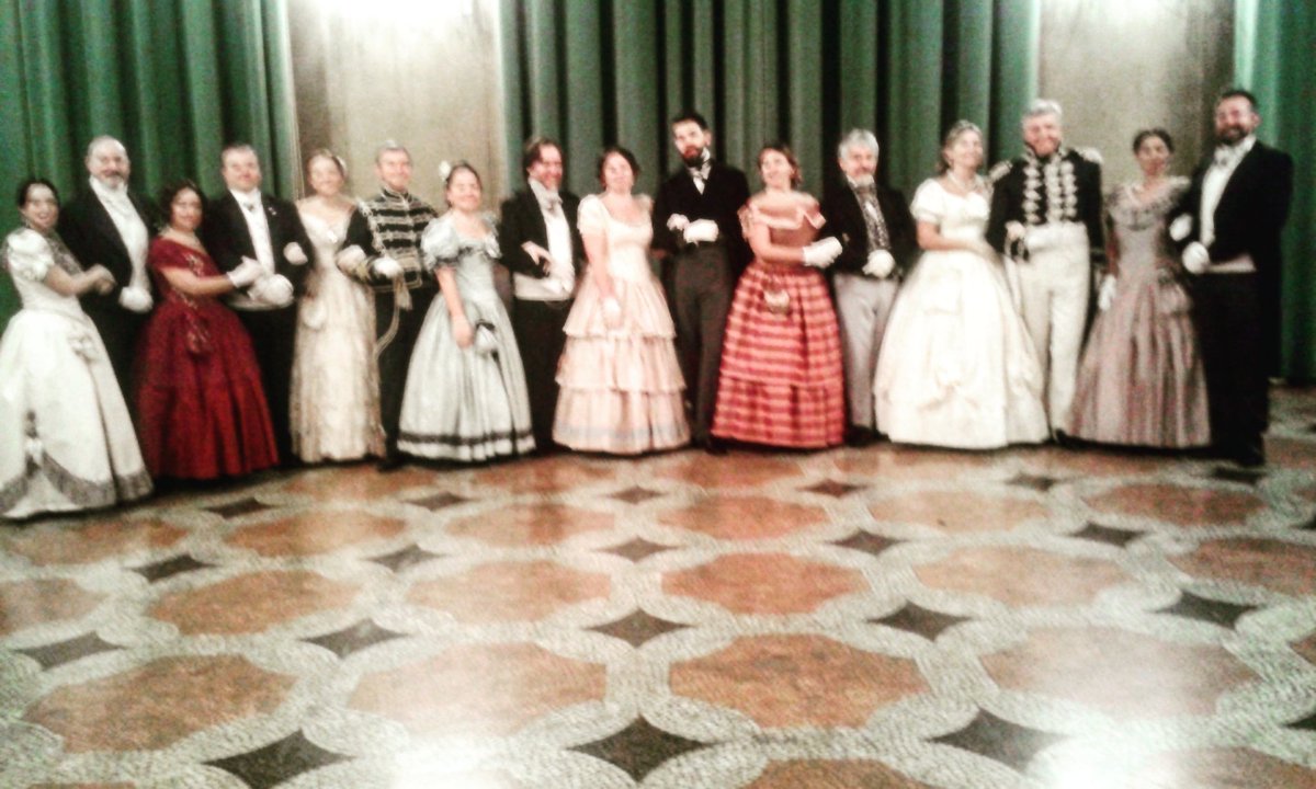AlessiaBranchi's tweet photo. Oggi #8cento al #TCBO L'Opera in Ballo #LeggendArieDanze #Concives #900anni #Bologna https://t.co/JsCX5HjlUb
