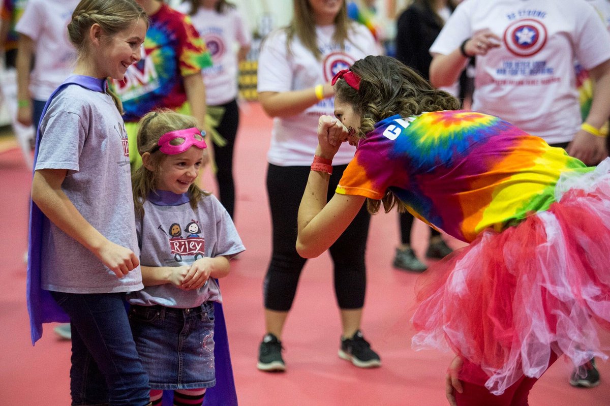 SmileUSI's tweet photo. The smiles on their faces say it all! #USIDM #FTK https://t.co/gilAKAz6Y0