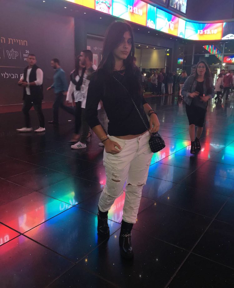 YamitShaked's tweet photo. MoviE TimE🍿🍿🍿🍿 https://t.co/pIKhJjN1Sf