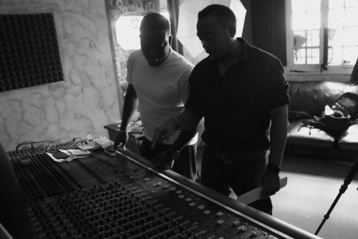 EssConnect's tweet image. #IslandDweller #EssLife #OneGoodThingAboutMusic #VoiceFulRecords