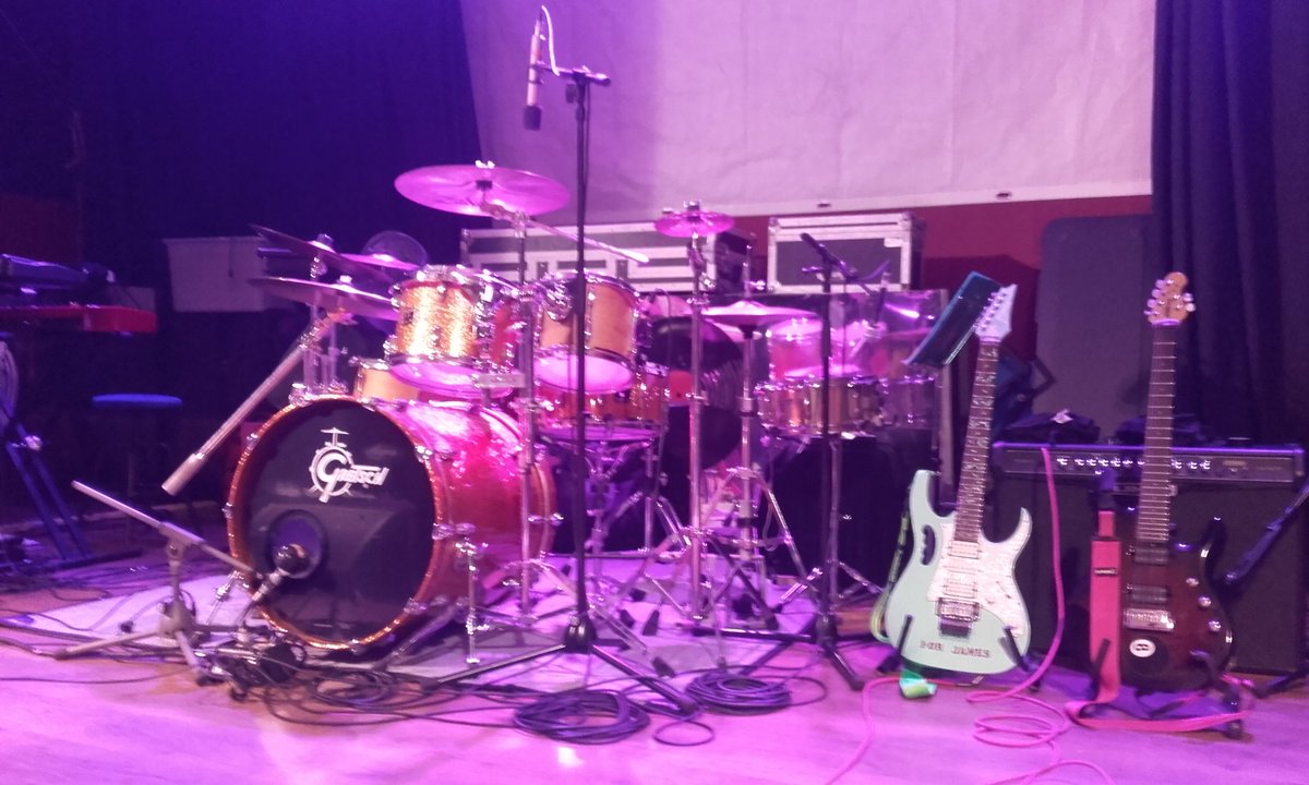 sala_gerard's tweet image. Increible noche en Sala Vinilo de Terrassa con QUEENS OF THE NIGHT, tributo a las grandes divas de todos los tiempos. Gracias a todos!!