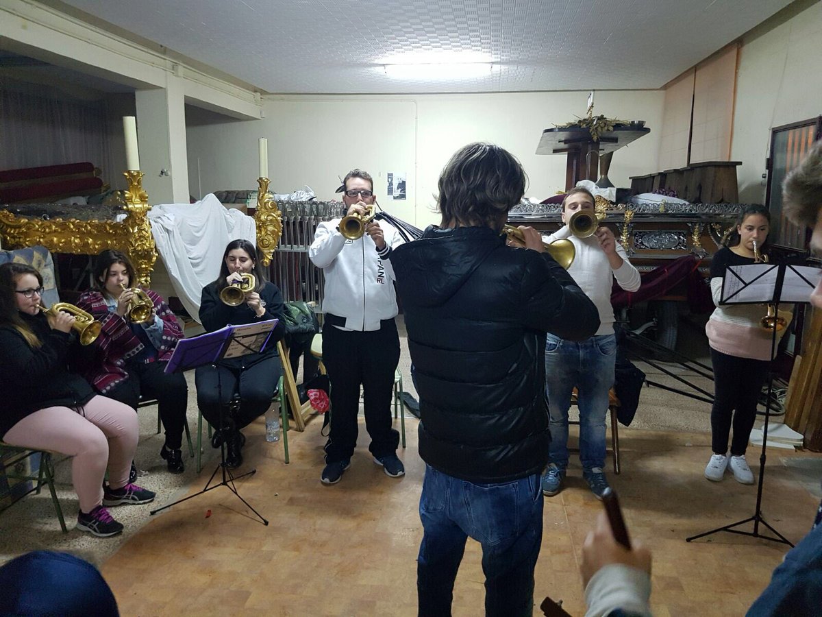 kinitriana's tweet photo. Gran trabajo el que está haciendo mi gente de la @bandamedinaceli este es el camino..ilusión,constancia y mucho corazón..Viva la Música!! https://t.co/jN4hDDkOoL