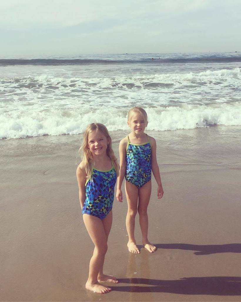 PatrickKuzara's tweet photo. My Blondies had never been to the ocean....so #UnclePatrick had to fix that ๐ https://t.co/KdsyiOufWM https://t.co/knmKultK0k
