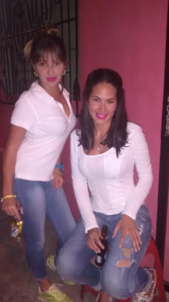 Rossamgel's tweet photo. Por esas amigas eternas https://t.co/8AFmXv758W