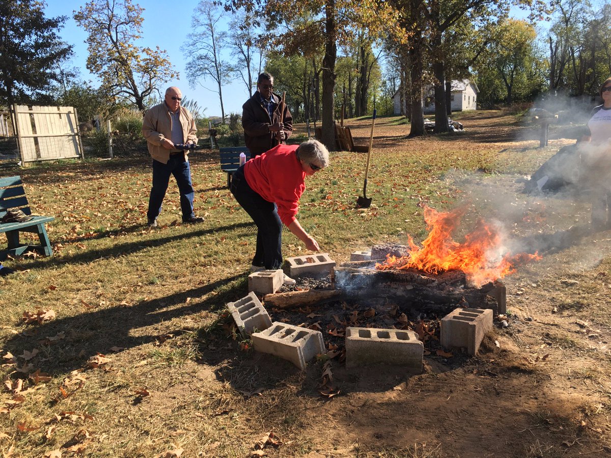 HistoricLyles's tweet photo. Flag retirement at Lyles Station, 11/11/16 https://t.co/tdZAO6L9hL