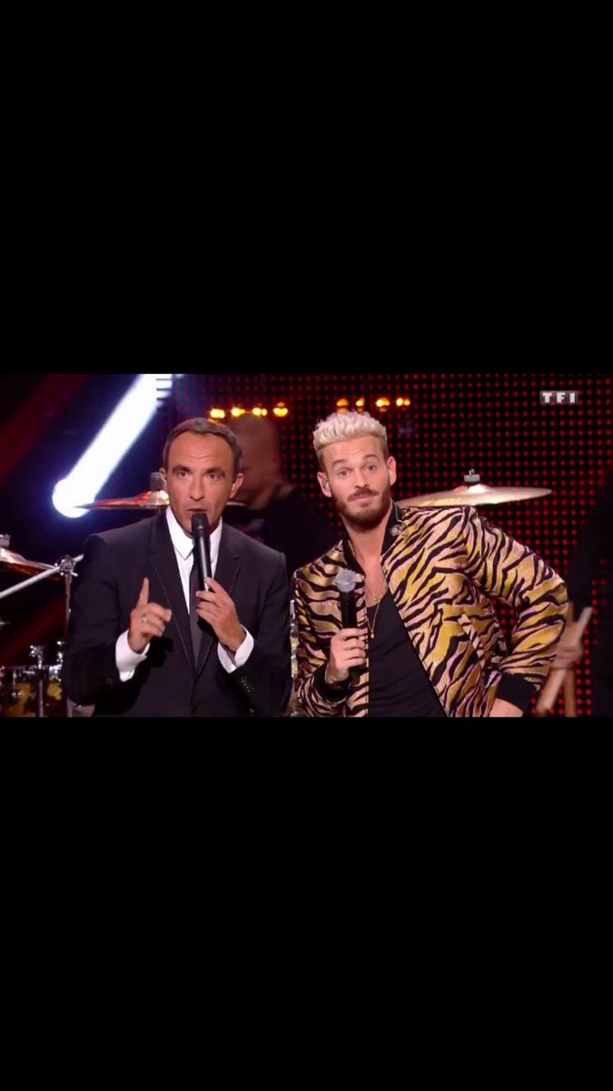EmilieBenoit03's tweet photo. @MPokora ta encore envoyé du lourd ! Rien ne t'arrête ! Merci pour ce beau moments ! Ça redonne le sourire ❤ m idole ma fierté ❤ https://t.co/9oe8sJChqI