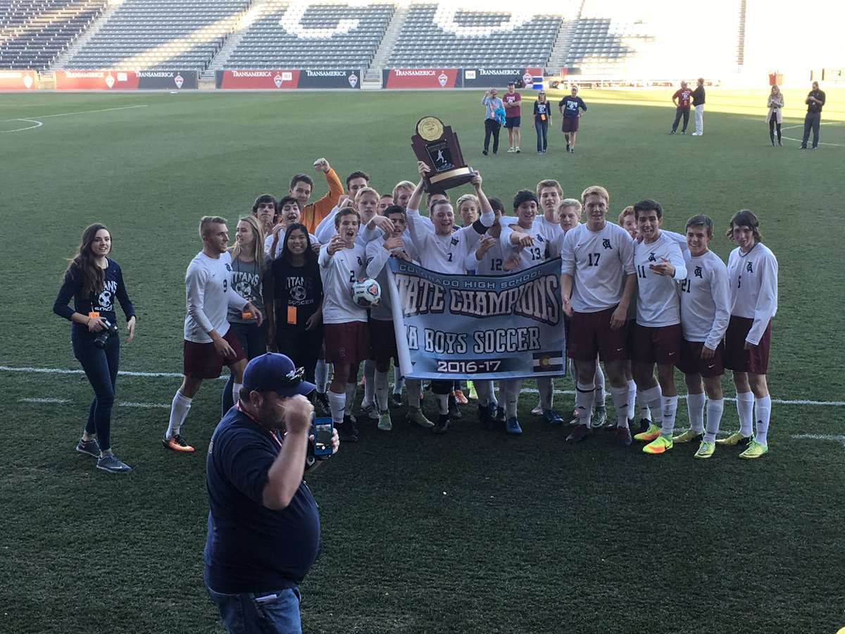 tcaprincipal's tweet photo. Congratulations TITANS.  2016 CO State 4A CHAMPIONS!  #wearetitans @CHSAA @gazettepreps https://t.co/ZZiTDZ3rrB