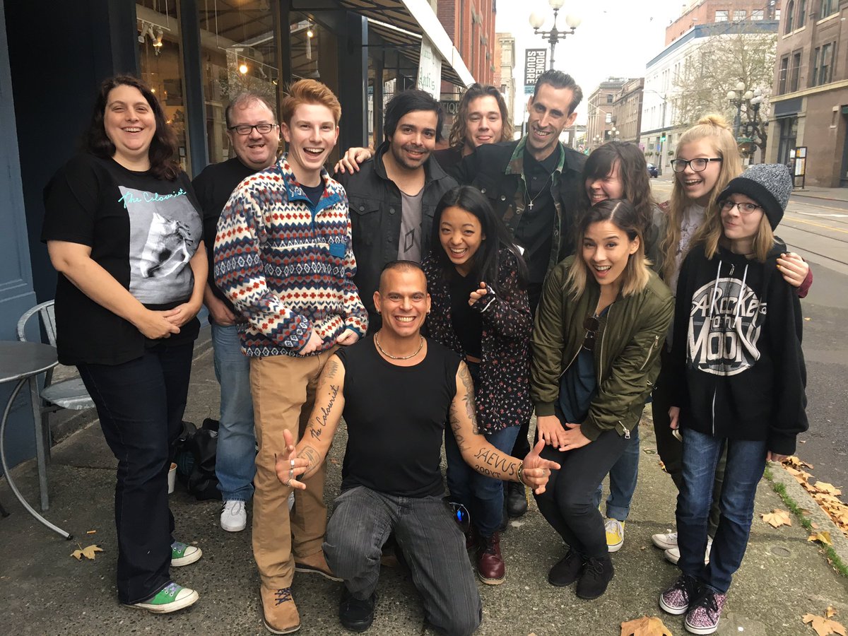 teamcolourist's tweet photo. Thankful for The Colourist for coming out to meet some of us who can't make it to the show tonight! Till next time! 💞 https://t.co/BEybqRP5Y1