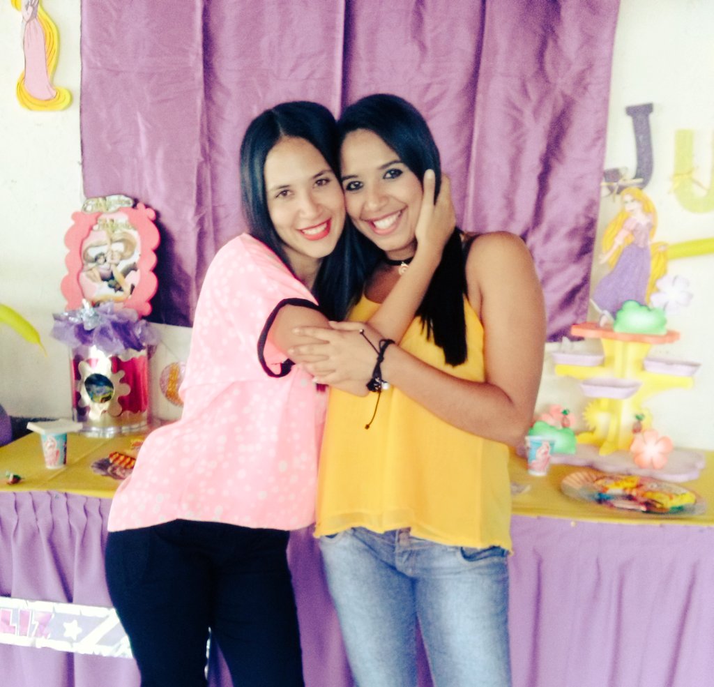 Rossamgel's tweet photo. Mi otra mitad https://t.co/1EGZbGFWt8