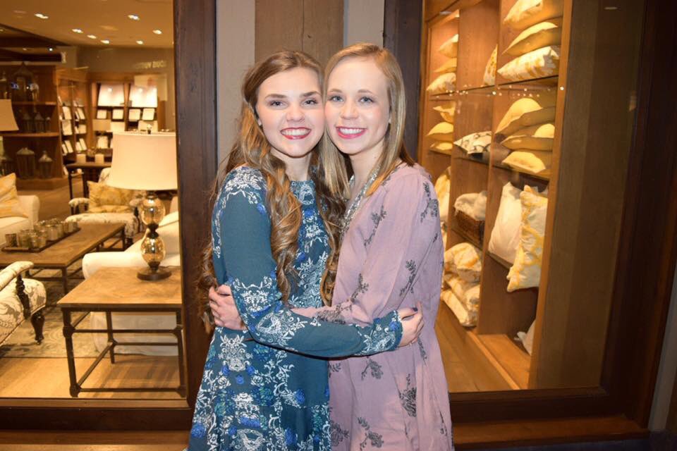 laurynmoquist's tweet photo. And another happy birthday to you Ames!! I hope you have had a great day :) love you💕 https://t.co/4TWiBsz5J1