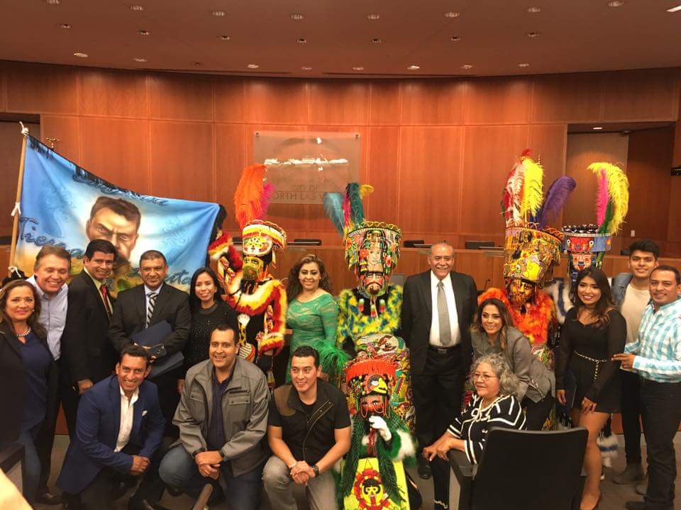 La Cumbre Internacional de Morelenes y Chinelos <a href="/GilesMexico/">Giles Show</a>