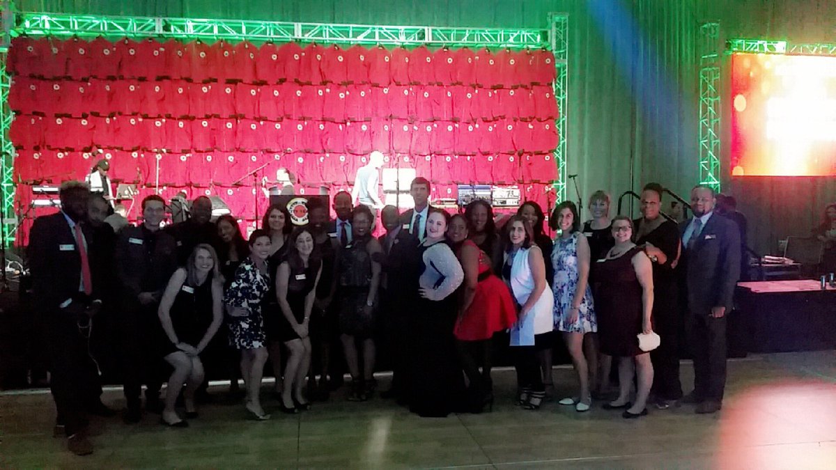 CityYearMiami's tweet photo. Our beautiful staff on this lovely evening.
@CityYear #PaintMiamiRed #Gala https://t.co/sOCbSlnVrP