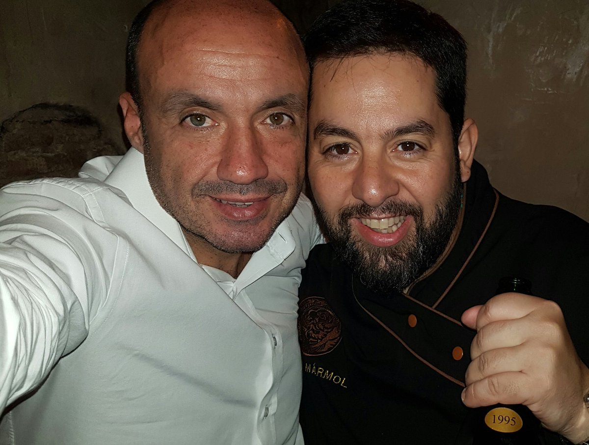 Es un exclusivo y absoluto placer compartir las delicias que <a href="/MarmolJulian/">Julian Marmol</a>  nos prepara en el <a href="/Yugo_The_Bunker/">Yugo The Bunker</a>.A punto del éxtasis culinario