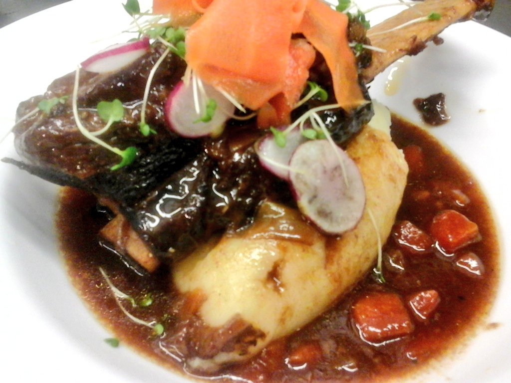 Chefnoelk1's tweet photo. Beef rib braised @torcbrewing smoked ale @tastekerry1 @ListowelFood @ChefNetworkIRL @CanteenTweets #feedyoureyes @TakeStockMag @chefsroll https://t.co/gSdwlwv92l