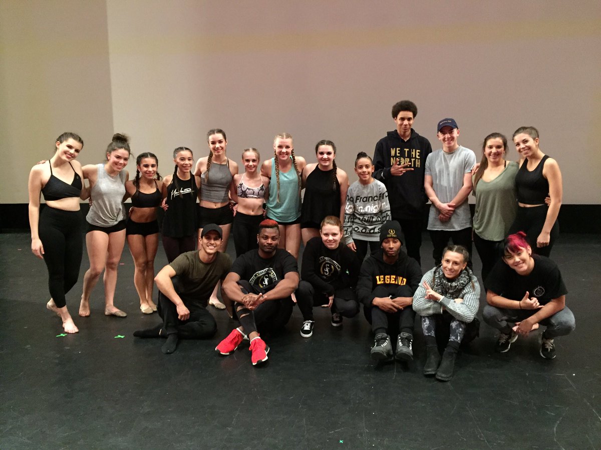 Centre_Square's tweet image. @IaMmECrew #Workshop @kw_dimensions @InMotionSchool @MWGDance #StarPerformanceAcademy