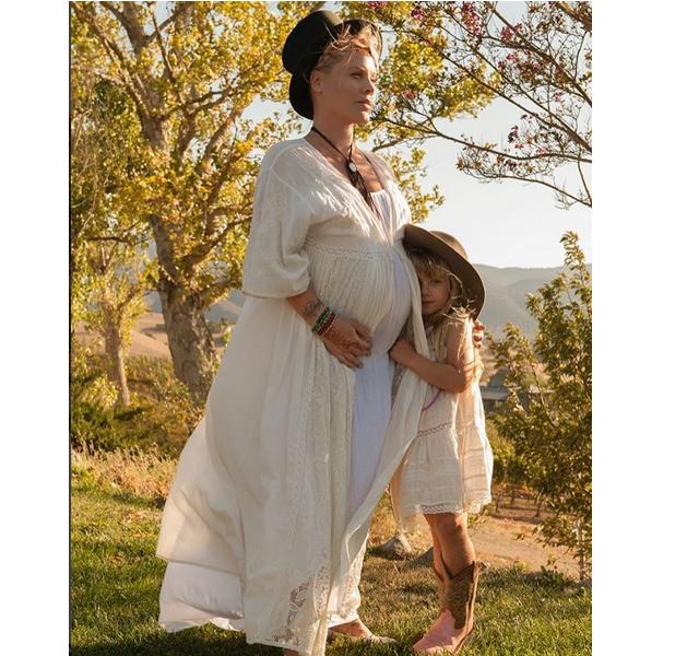 PinkMXFans's tweet image. Congratulations @Pink from México &amp;lt;3 &amp;lt;3 &amp;lt;3 &amp;lt;3 #Pink #PinkMexico #PinkFans #NewBaby