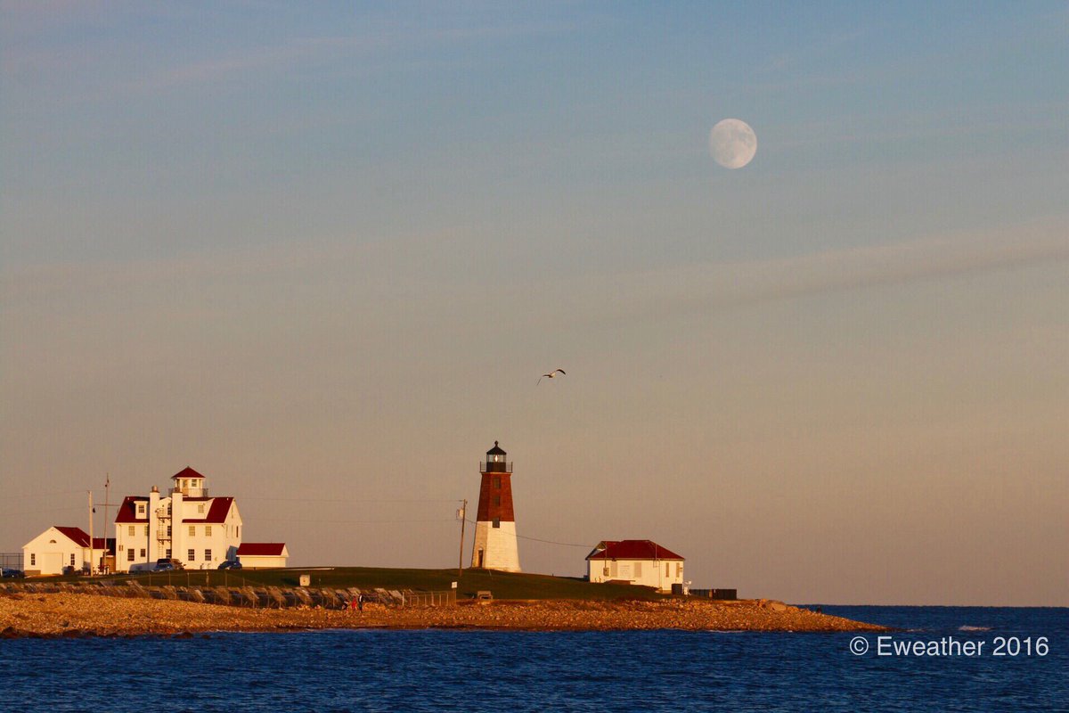 lighthouse hashtag on Twitter