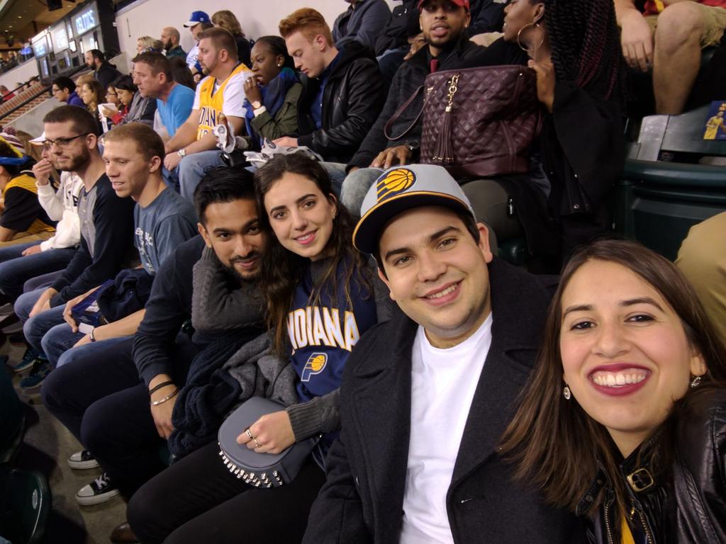 gabyfrancoo's tweet photo. it's Saturday! #PacersGameNight #pacersvsceltics https://t.co/gSqXLAso2R