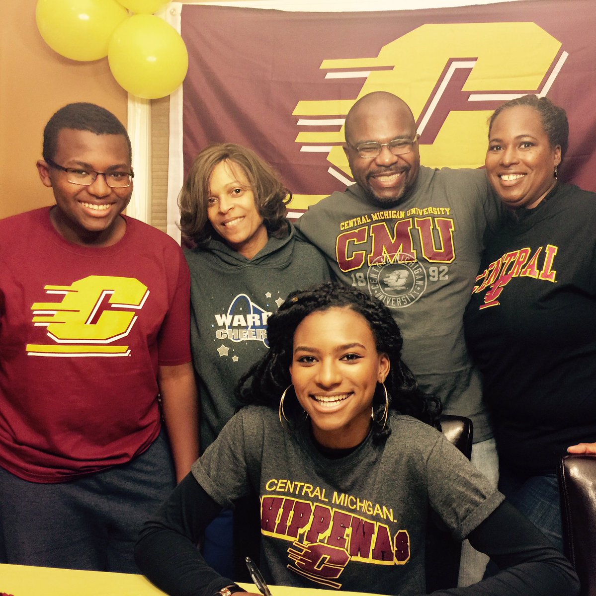 lexijrobinson's tweet photo. It's Official! ❤️💛❤️ #FireUpChips https://t.co/G9sYbWQFDp