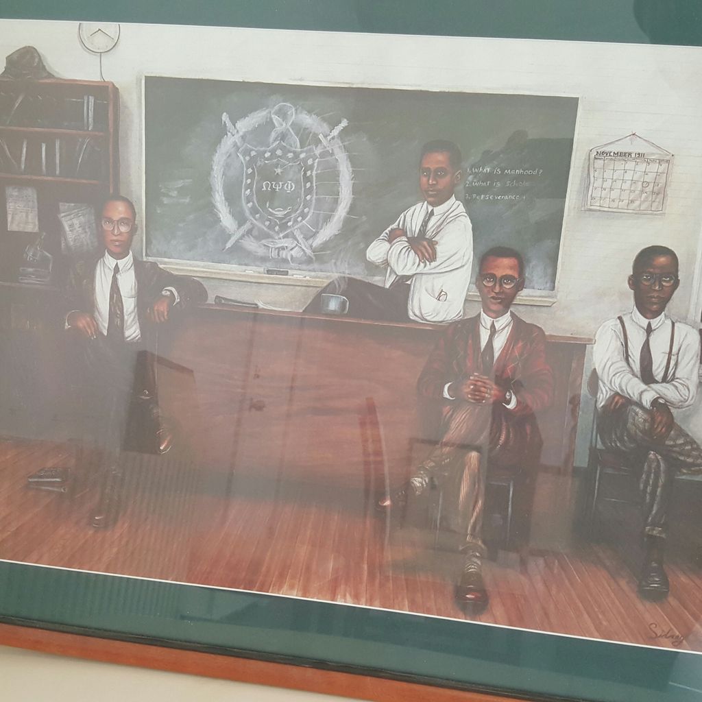 ILLQUESNEWS's tweet photo. The tradition of history in Omega spans scientists and scholars.  #ILLQUES https://t.co/A8gtl4evGC