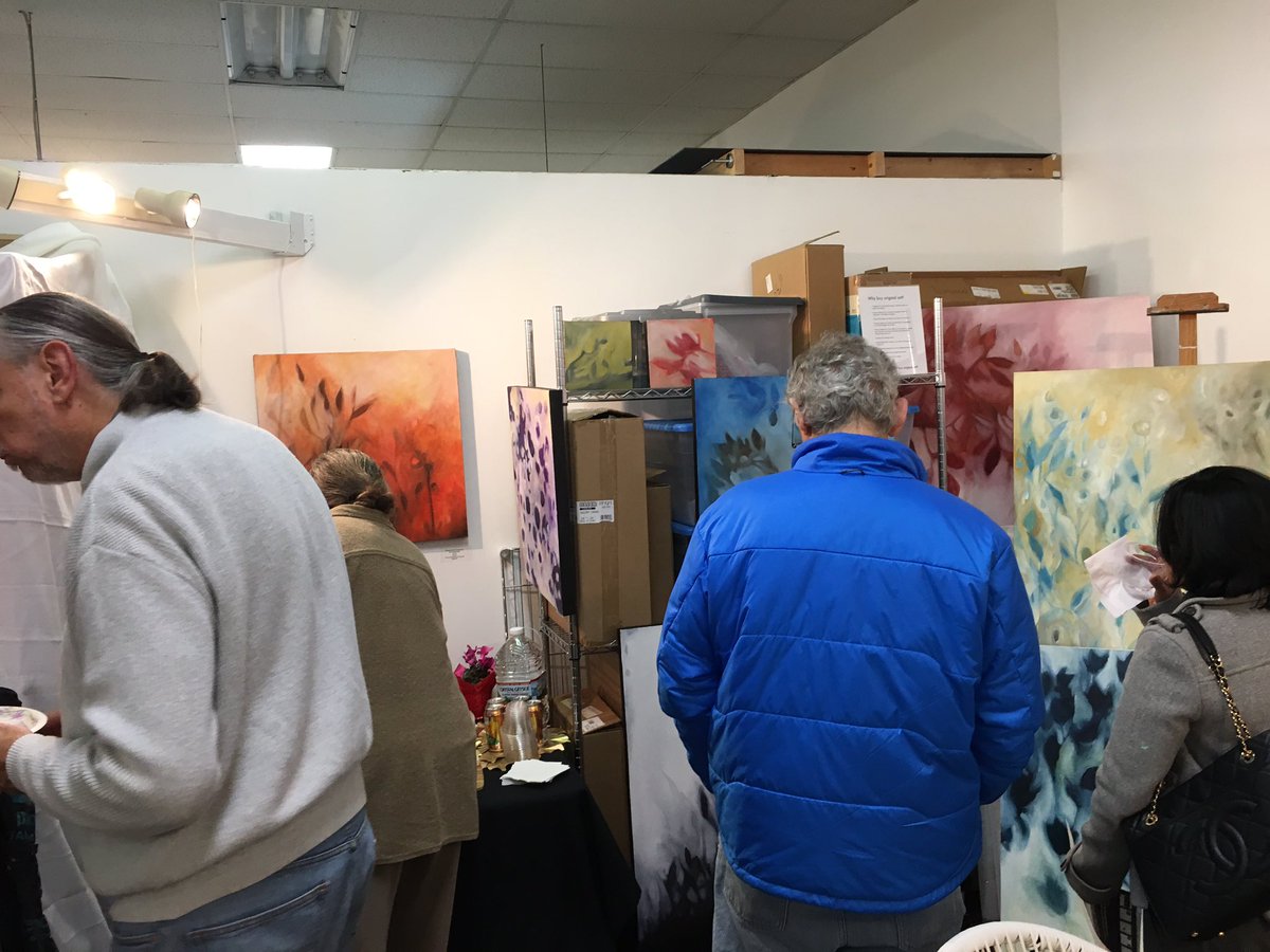 ColumbiaPikeArt's tweet photo. Great turnout at tonight's pARTy! We're here tonight until 9, and back tomorrow 2-5!
#pARTy2016 #cpas https://t.co/T6NpPrrO6P
