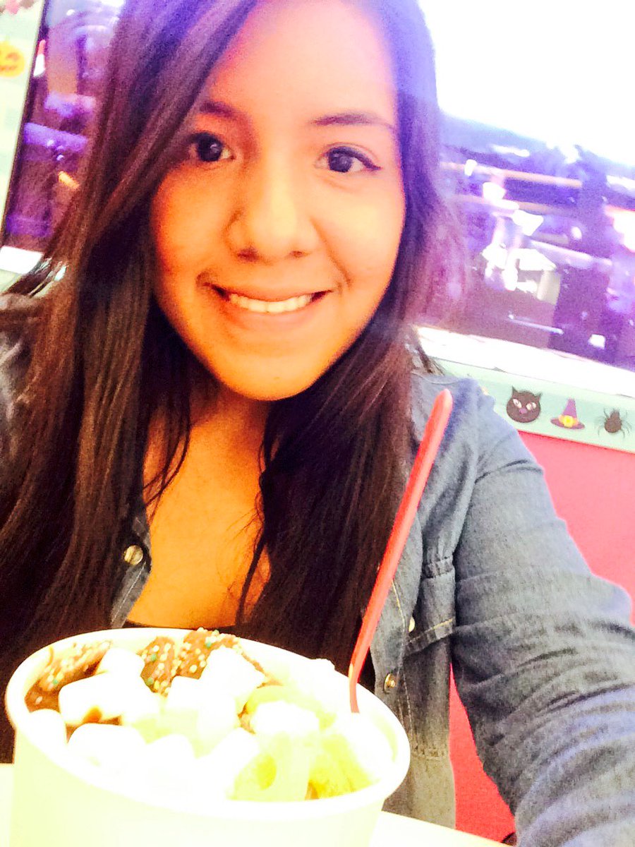 karlamendiburo's tweet photo. Ice cream😋👌 #JockeyPlaza #CocoNube 🍦 https://t.co/7jTYg5Msig