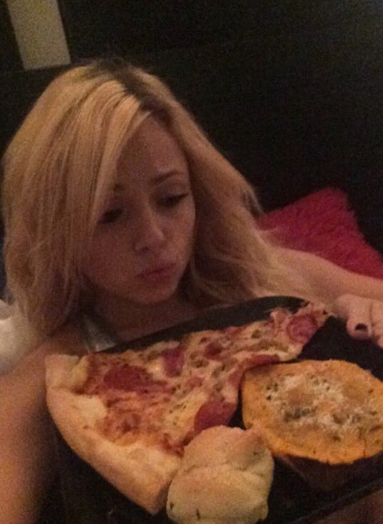 LivinInJs tweet picture