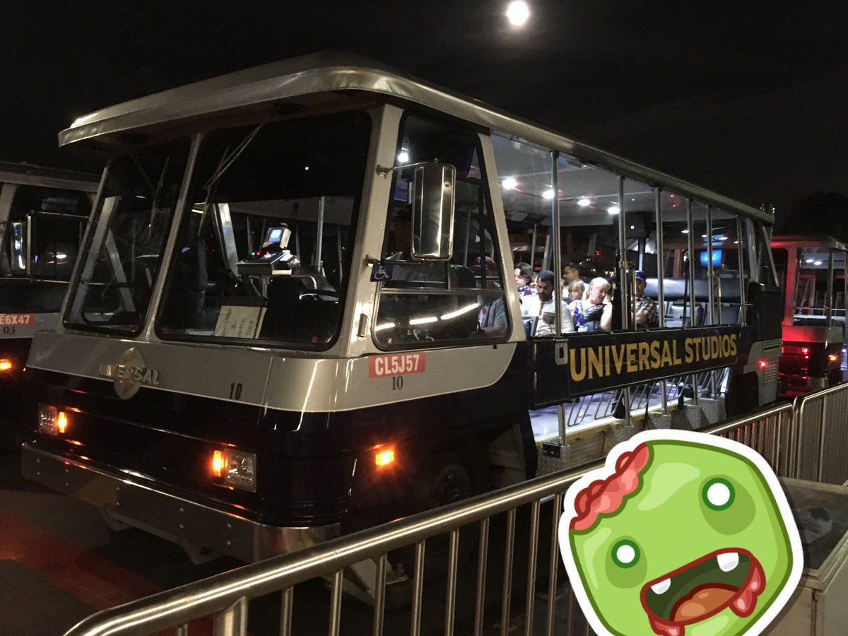 blufffeng's tweet image. Back for the Night Time Edition #Timedit #ExclusiveSortaNotReally (@ Studio Tour) swarmapp.com/c/8ywOSaaZYTE