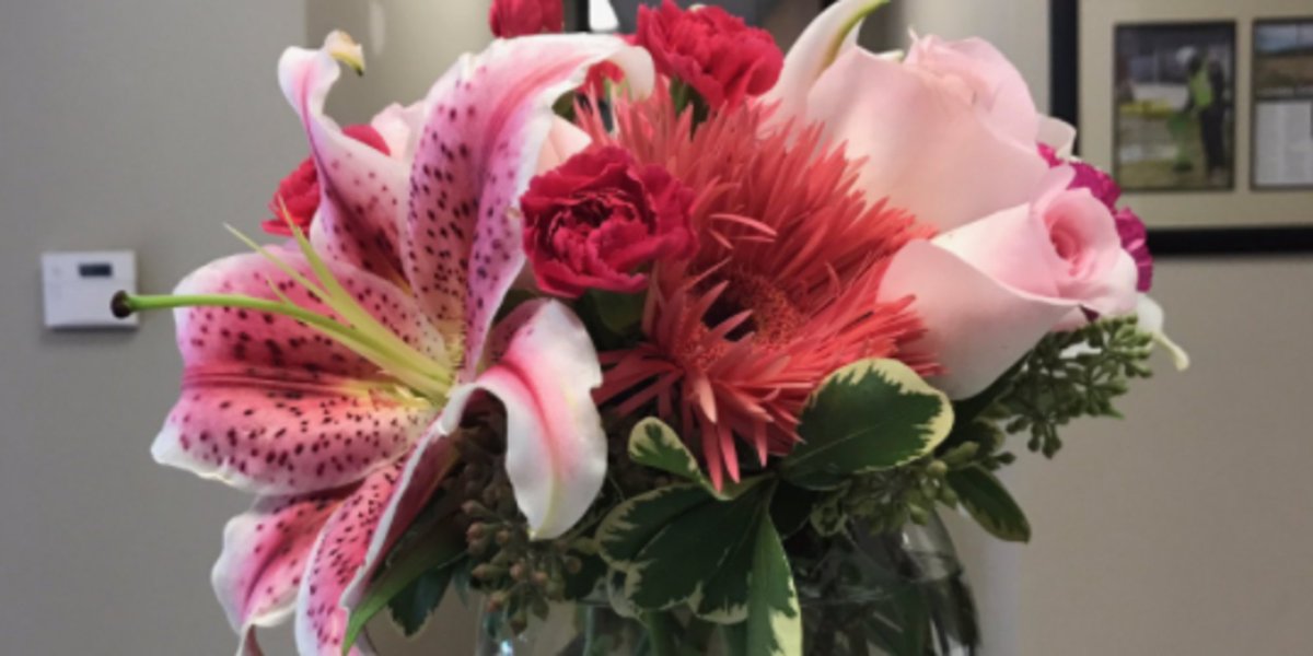 Man sends ex-wife flowers on the day their divorce is finalised and the Internet is in tears: huff.to/2eAbXHS 😭