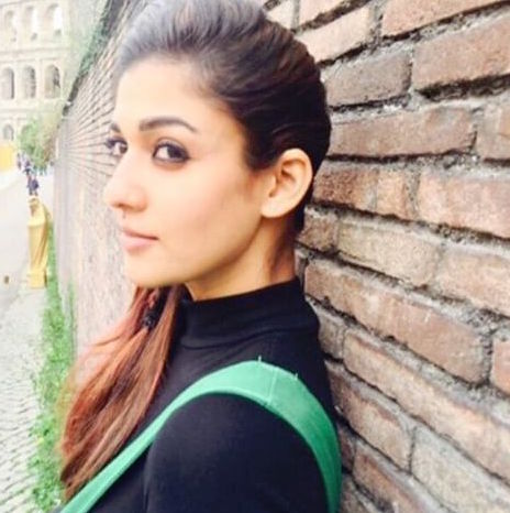 found_pix's tweet photo. Nayanthara Hot Photos..
#Nayanthara #Kollywood
more @ https://t.co/rCSPXUyRqV https://t.co/SudxyxV100