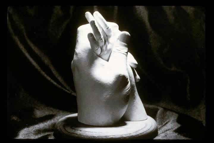 LIHandCasting's tweet image. A casting of a father and a son. Perfect gift for the holidays showcasing the relationships important to you and your loved ones.