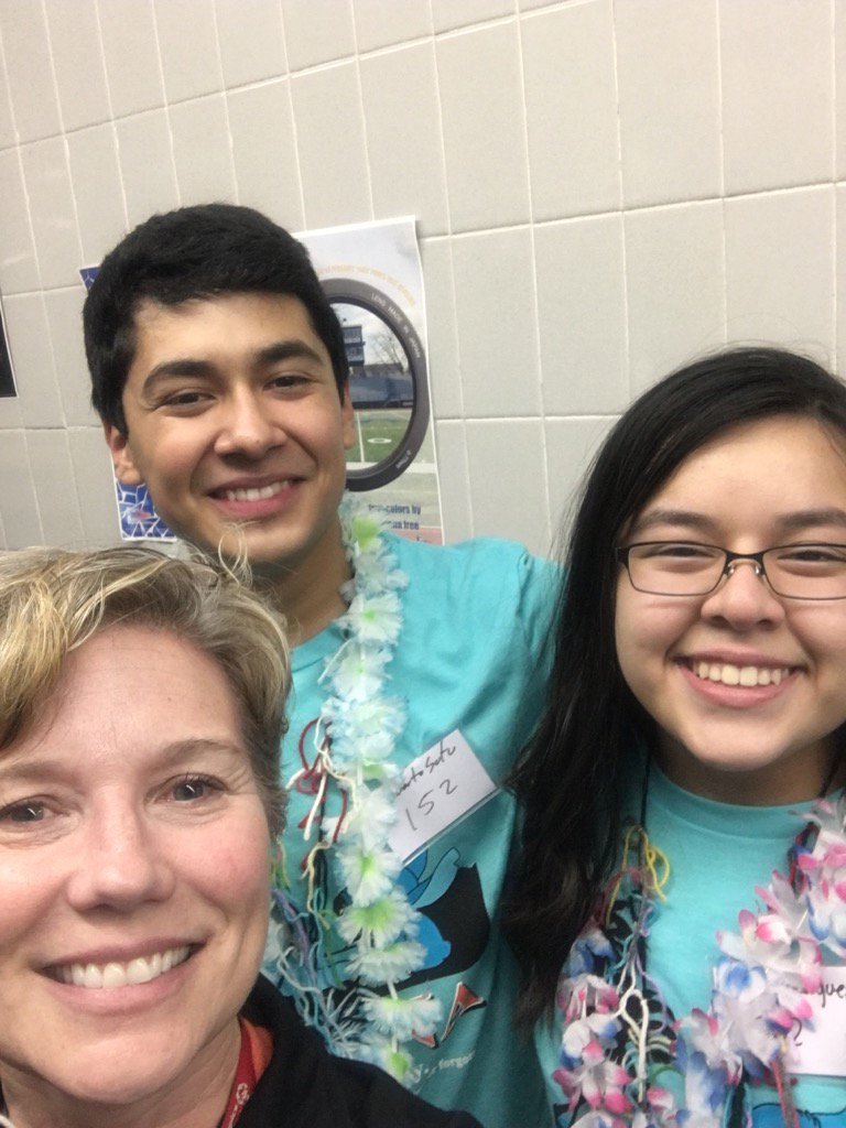 Fantastic snowball small group leaders, Alberto and Deysi! #healthyrisk @Wheeling_Cat