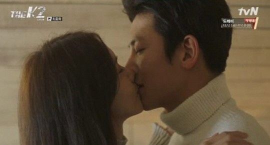 KoreaStarDaily's tweet photo. 《TheK2》 #池昌旭 、 #潤娥 幸福團聚　圓滿收官 https://t.co/YYJoE7UYpi https://t.co/34lfiycSTF