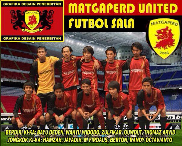 Foto ini merupakan angkatan generasi emas Matgaperd. Mereka menjuarai Olimpiade Politeknik &amp; Liga Mahasiswa Politeknik di tahun yang sama.