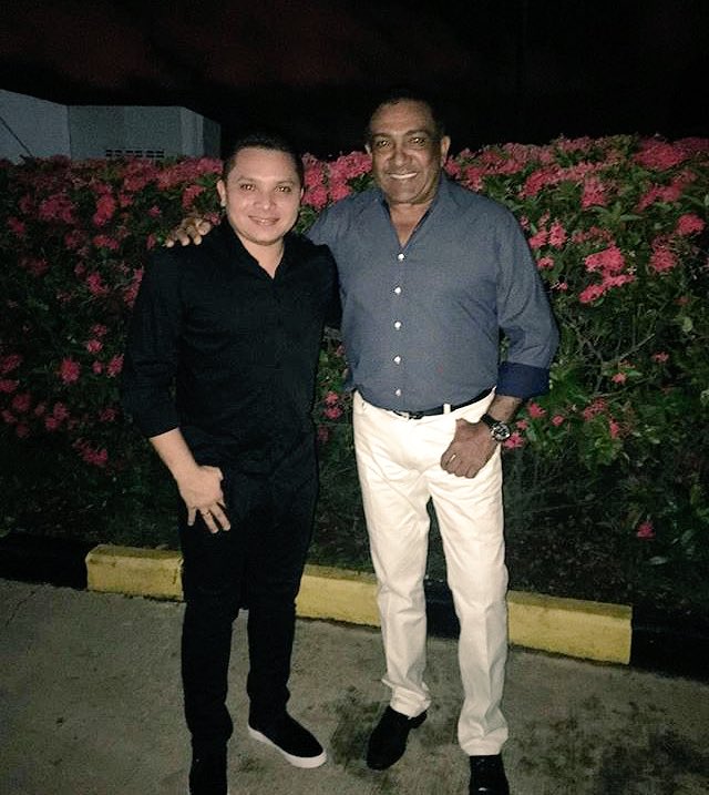 Nuestro artista Luis José Villa al lado de Beto Zabaleta en una de sus tantas presentaciones de este bendecido fin de semana