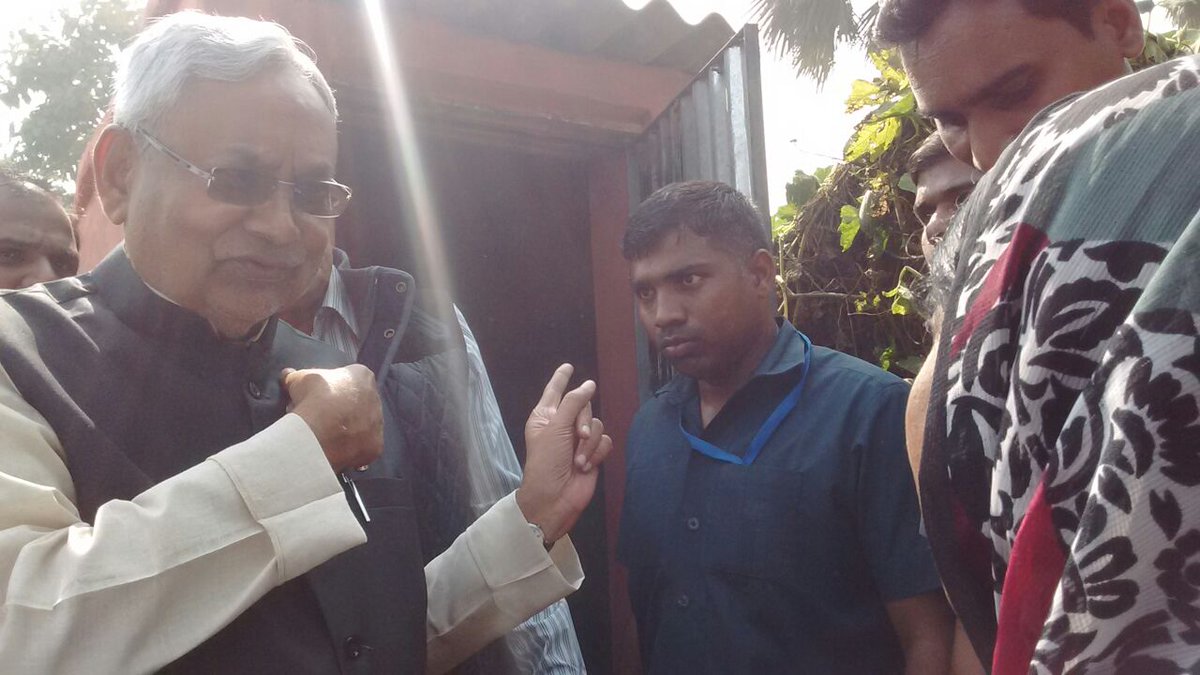 Hon’ble Chief Minister Sh. Nitish Kumar visited district Westchamparan to motive people for making toilets in Bihar.