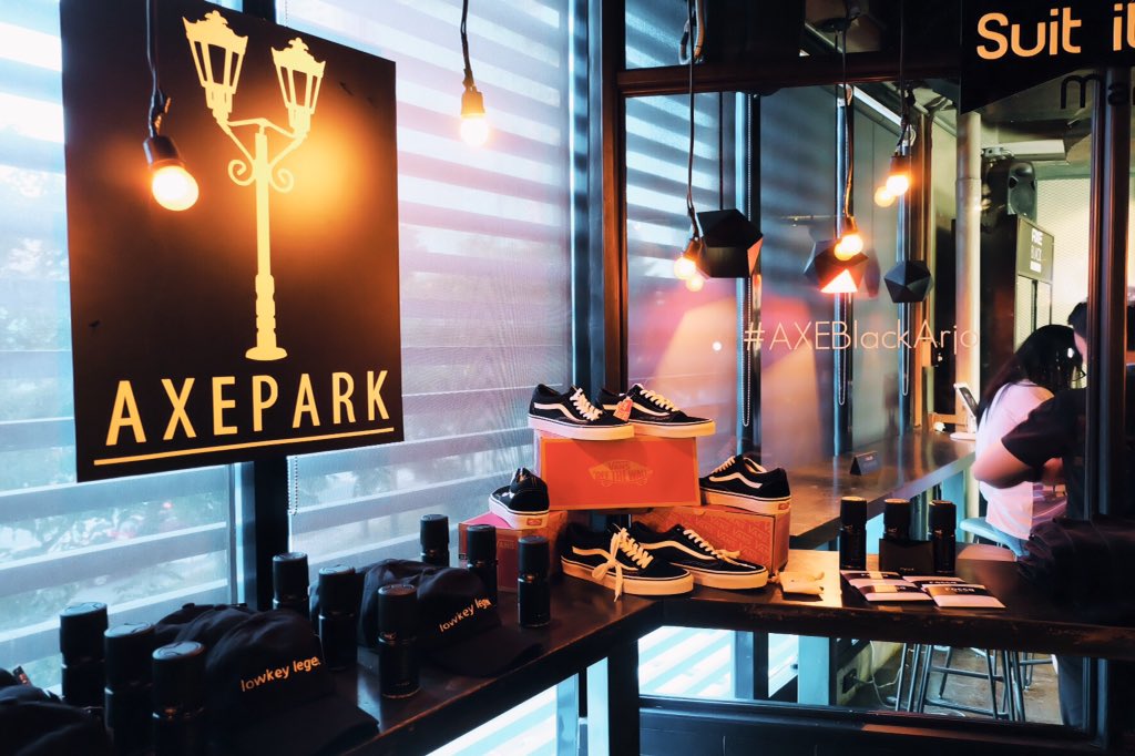 Let #AxeBlackArjo raise your A game with his athleisure choices for #AxePark. Complete the look by spraying on #AxeBlack.