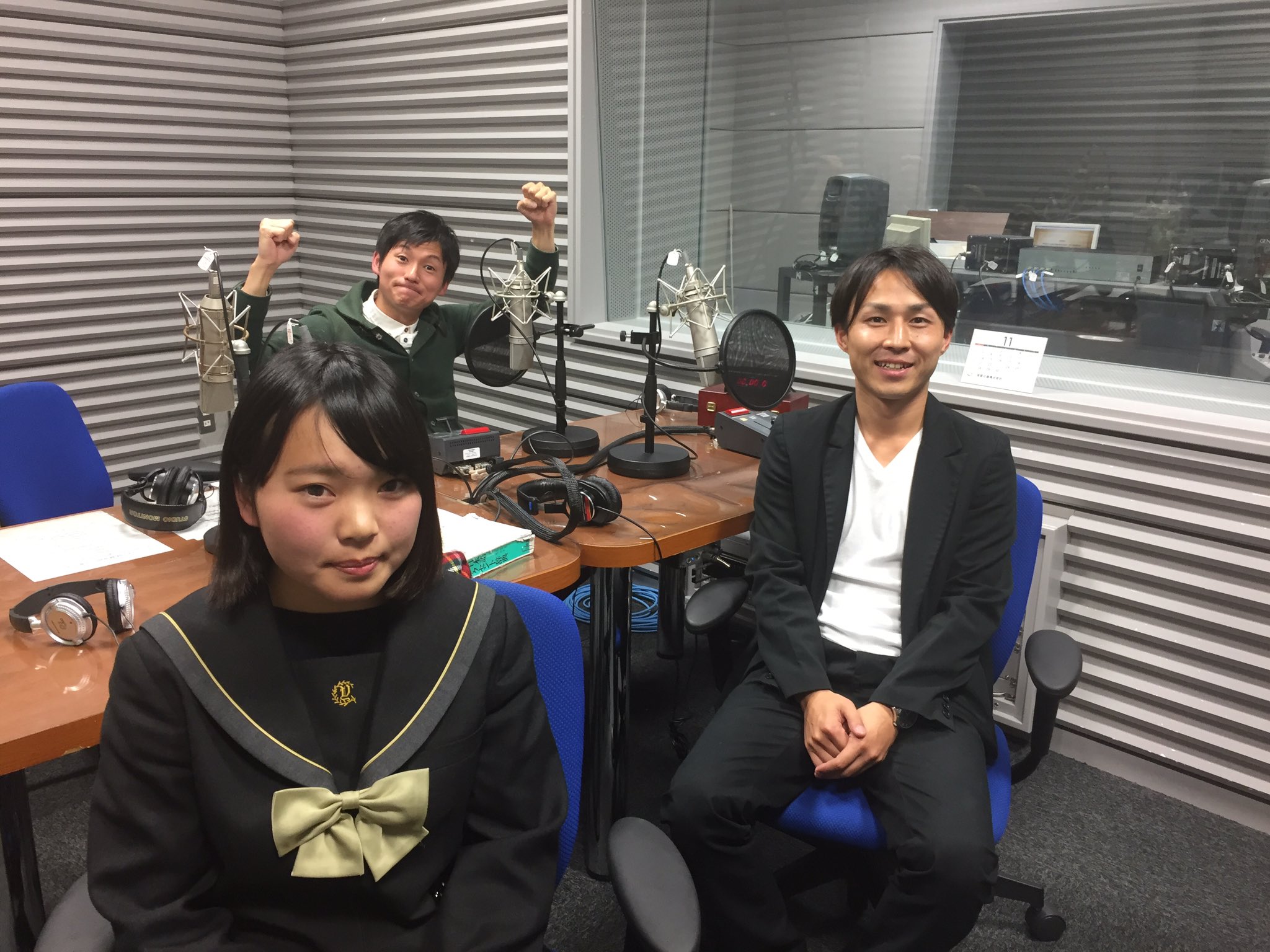Ybcラジオ On Twitter アシスタントの朱音ちゃんがこちら Radiko Jp 爆笑コメディアンズの番組タイトル募集中 ｖｅｒ１ １ Ybc山形放送 2016 11 12 土 Ybc Radio Https T Co Ee2gqpcuik Https T Co Ez6fvgolzq Twitter