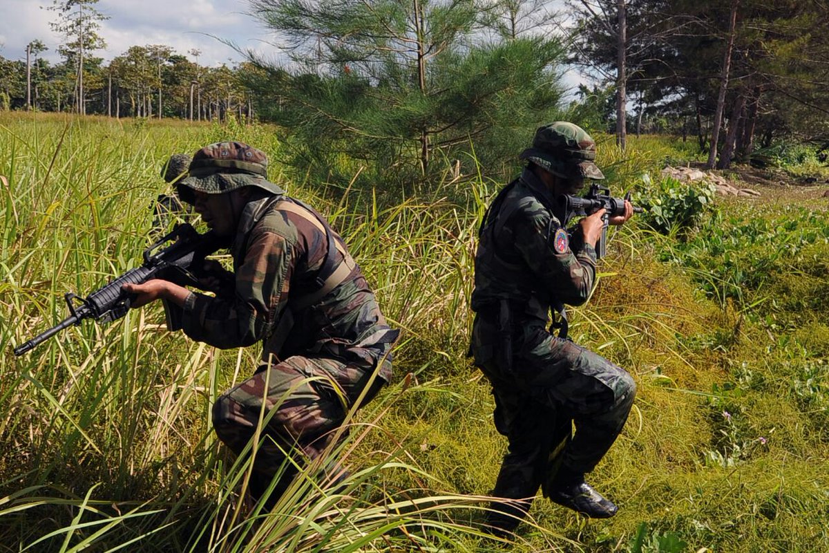 mykamarul's tweet photo. Mengukuhkan perhubungan dua-hala ketenteraan Malaysia-US #ExTigerStrike #Sabah @HishammuddinH2O https://t.co/3utEEz3VYl