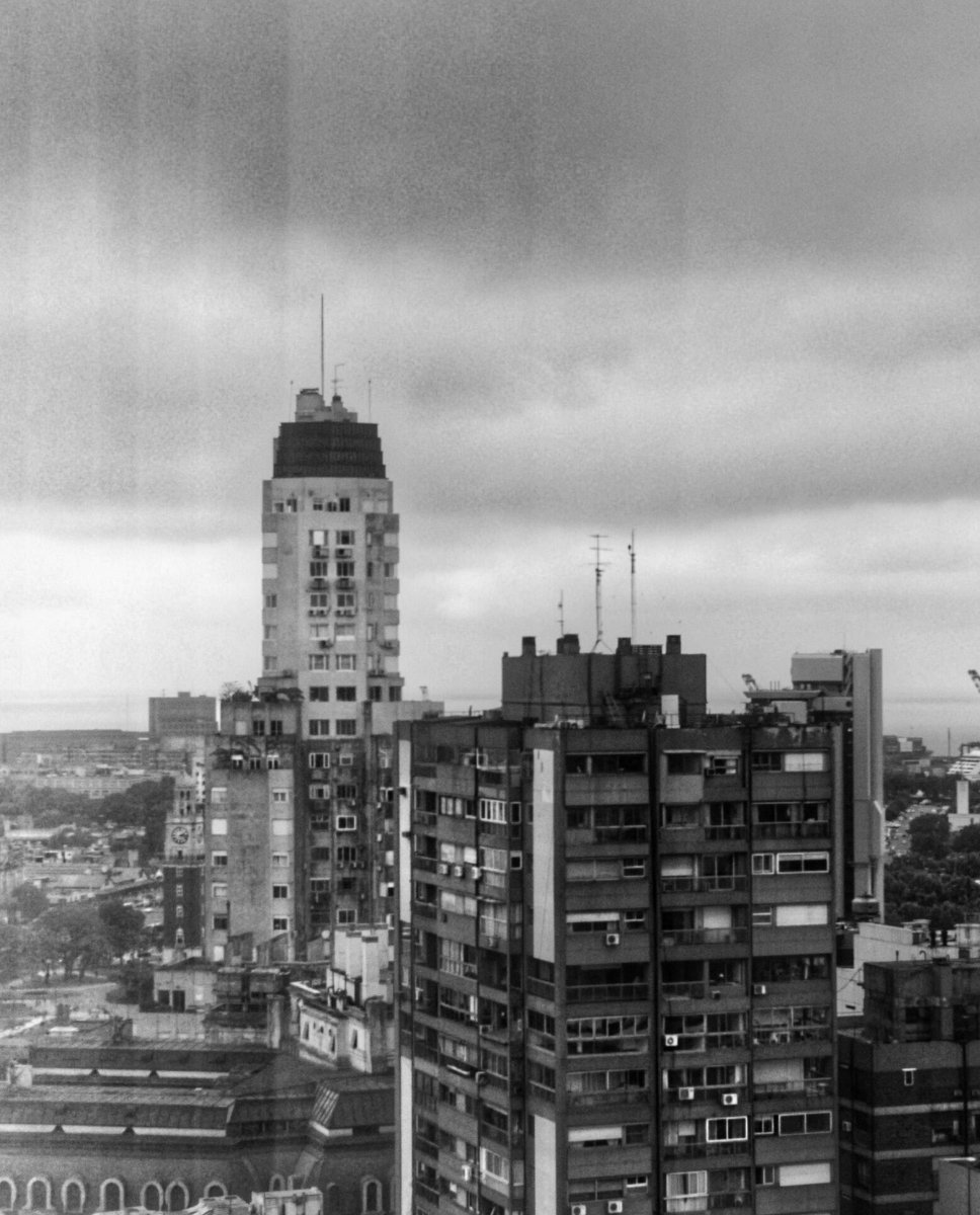dergarabedian's tweet photo. Icono porteño #building #skyline #sky #landscape #BuenosAires #city #nature #HorizonZeroDawn #edelviews https://t.co/0M3a8e4kVC