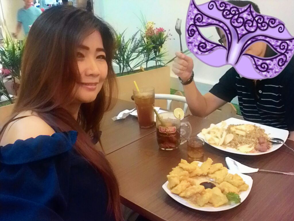 Persahabatan itu tidak bisa dipaksa, smua harus mengalir apa adanya, sahabat sejati ada dlm suka maupun duka