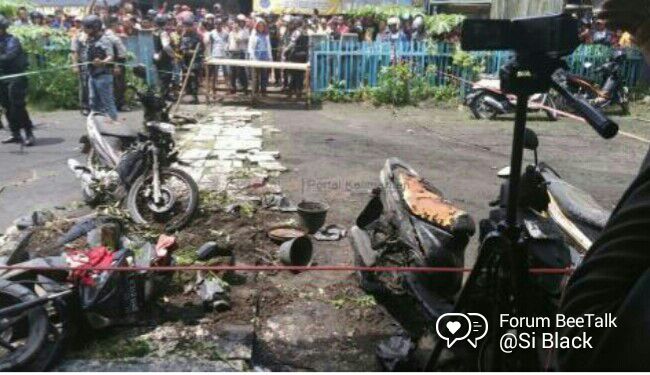 Terjadi ledakan didepan gereja Oikeomene Samarinda forum.beetalkmobile.com/go/4855049